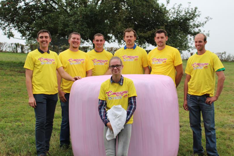 Des bottes enrubannées de rose font leur apparition à Campagne en fête. L’objectif est de promouvoir le dépistage et d’aider la Ligue contre le cancer.