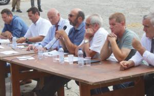 Le président de la FNSEA Nouvelle-Aquitaine, Philippe Moinard (au micro), a listé les sujets qui inquiètent les agriculteurs de la région.