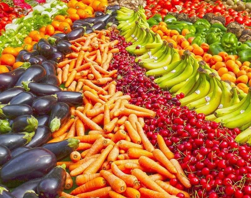 Le Conseil national de l'alimentation a adopté, le 30 septembre,
quatre annexes supplémentaires à son avis intermédiaire portant sur les fruits et légumes pouvant être exemptés de l'interdiction d'emballages plastiques au 1er janvier 2022.