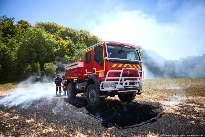 Dans l’Oise, ils sont plus de 3 500, volontaires et professionnels, à veiller à notre sécurité. Cet été, les agriculteurs et les pompiers ont collaboré pour lutter contre les incendies.