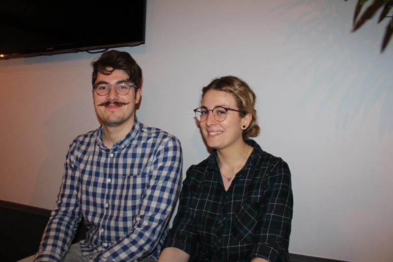 Loïc Ollevier et Sophie Fergous, créateurs du burger de maïs prêt à déguster.