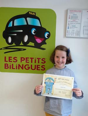 A l'age de 8 ans, Victoire décroche le TOEFL.