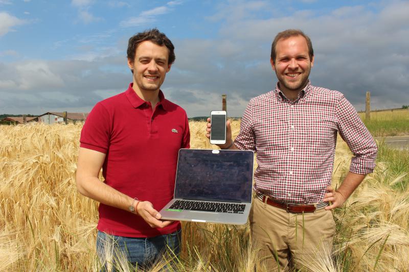 Baptiste Létocart et Thomas Camboulive ont créé le premier réseau social gratuit dédié aux agriculteurs.