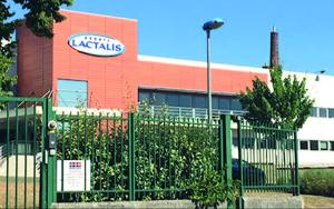 Lactalis s’engage à maintenir la collecte de lait en dépit de l’arrêt temporaire du site de Craon, en Mayenne.