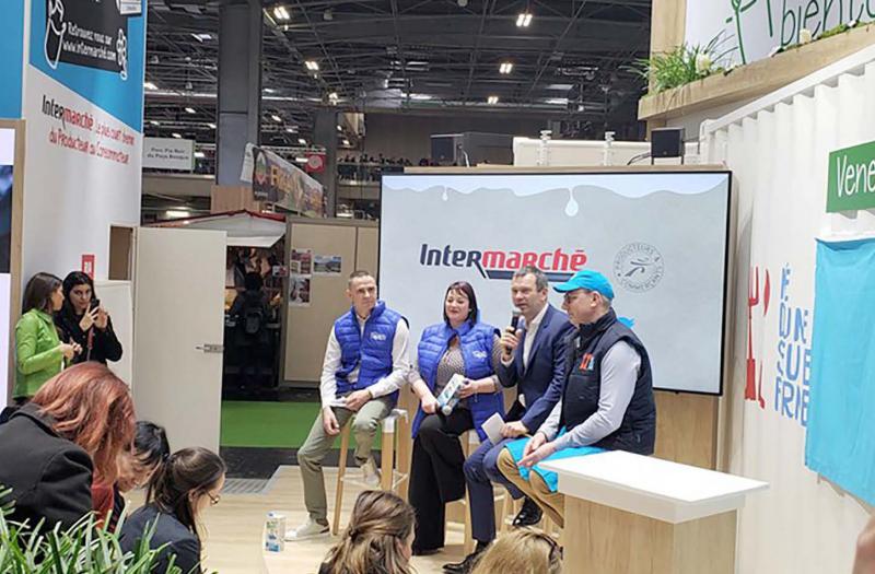 Thierry Cotillard, président d’Intermarché et André Bonnard, président de Né d’une seule ferme ont présenté leur partenariat lors du Sia.