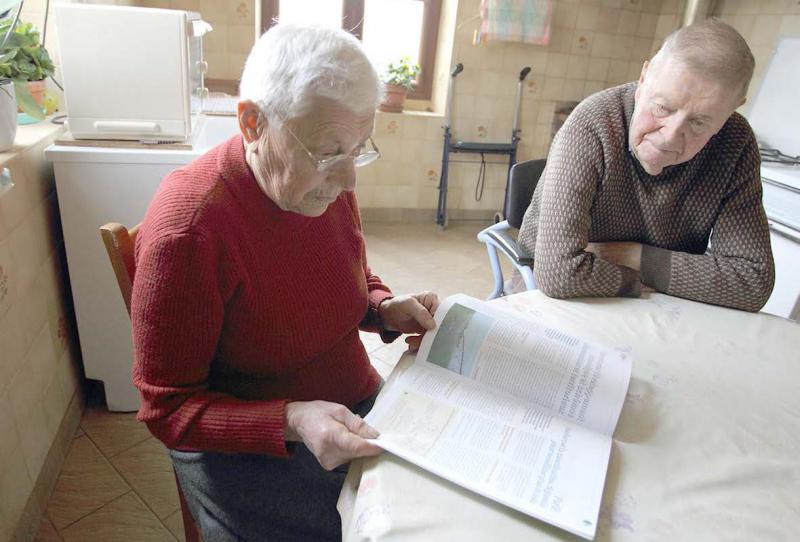 La FNSEA estime que «l’annonce du président de la République n’est clairement pas à la hauteur. La nouvelle choque profondément les 1,3 million de retraités agricoles dont les pensions sont parmi les plus faibles en France».