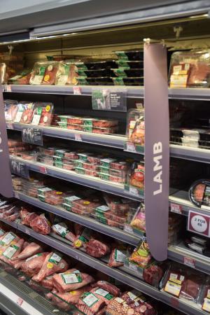Un travailleur russe doit travailler 31 heures pour se payer un kilo d'agneau contre une heure et demi pour un travailleur anglais.