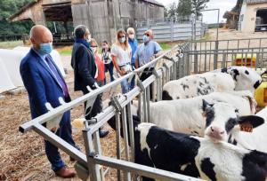 Le centre de formation en élevage de Canappeville est un petit établissement qui forme à lélevage bovin laitier et à
lélevage porcin.