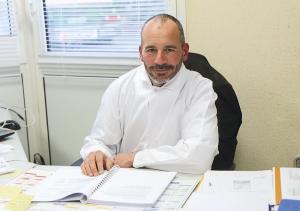 L'abattoir de Langogne accueille un nouveau directeur depuis le 1er avril. Son arrivée, dans un contexte difficile pour l'abattoir, annonce des évolutions pour la structure.