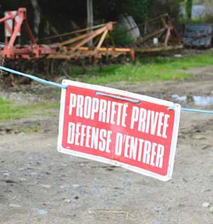 Les exploitations agricoles sont souvent mal protégées et sont particulièrement vulnérables face à une délinquance de plus en plus mobile et organisée.