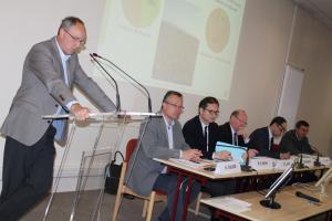 De gauche à droite : Étienne Lenaerts, directeur du SBO, Olivier Grard, trésorier, Pierre-Emmanuel Bois, directeur de la CGB, Éric Lainé, président de la CGB, Hans Dekkers, président du SBO, et Louis Bricout, vice-président.