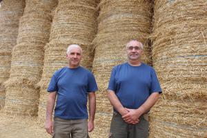 Joël et Francis Lemaire, agriculteurs à Suzoy.