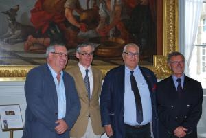 Pour la conférence de presse de présentation de cette fête, lundi 25 août dans le château de Compiègne, Yves Butel, président de la Fédération des chasseurs de Picardie, Emmanuel Starcky, directeur des Musées et domaines nationaux de Compiègne, Guy Harlé d’Ophove, président de la Fédération des chasseurs de l’Oise et organisateur de l’événement, et Jean-Pierre Lebeuf, vice-président de l’Agglomération de la région de Compiègne.