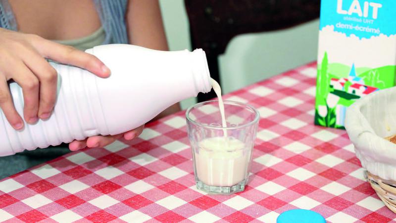 3,6 milliards de litres de lait de consommation, soit 14 % du lait collecté en France, sont mis en bouteille ou en brique.