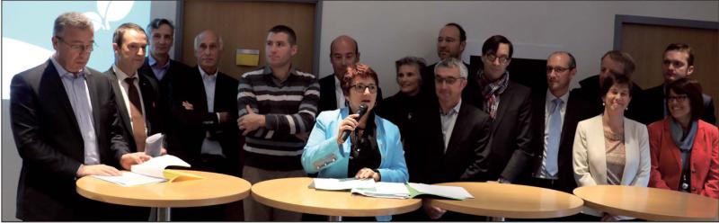 Christiane Lambert et les représentants d’une partie de la trentaine d’organisations agricoles impliquées dans la démarche collective de progrès pour réduire l’utilisation des produits phytosanitaires.