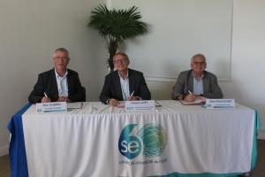 &Eacute;ric Gu&eacute;rin, pr&eacute;sident du SE 60, Philippe Lahet, directeur GRDF Hauts-de-France et Normandie et Jean-Paul Douet, vice-pr&eacute;sident du SE 60.