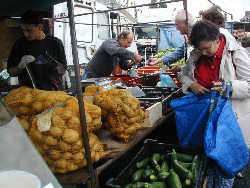 Moyennant des précautions, les marchés continuent à se tenir dans l'Oise.