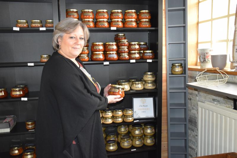 Nathalie Durieux mise sur la qualité des produits fabriqués à la Conserverie d’Ornelle.