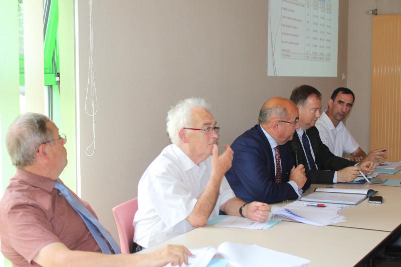 Le président Poulain a fait voter le budget rectificatif 2017.