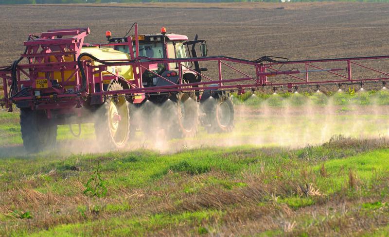 Le débat sur la prolongation du glyphosate étant tranché, «nous avons cinq ans pour travailler avec les agriculteurs, avec les scientifiques», a déclaré le ministre de l’Agriculture.