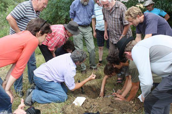 Chaque mois, des personnalités participent à l’émission pour répondre aux questions posées par les spectateurs, pour la plupart agriculteurs.
