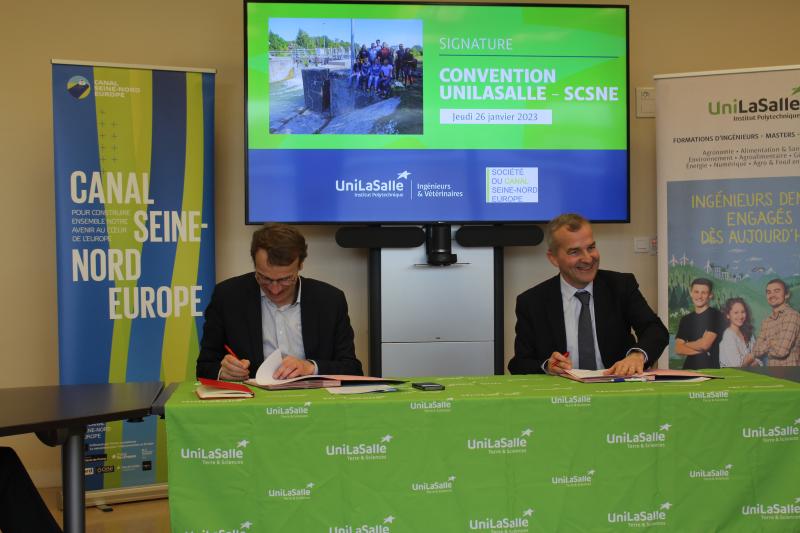 Signature officielle du partenariat entre UniLaSalle et la Société du canal Seine Nord Europe le jeudi 26 janvier.