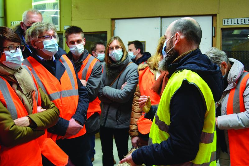 Visite de la coopérative linière à Saint-Pierre-le-Viger