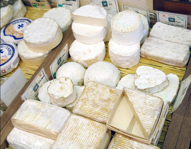 Les exportations vers les pays tiers ont connu un fort accroissement. Ainsi, la part de la France dans les exportations de l’Union européenne vers les pays tiers s’est renforcée dans les années 2010. Elle a dépassé 17 % alors qu’elle était à moins de 16,5 % en 2000. La croissance provient, entre autres, des exportations de fromages.